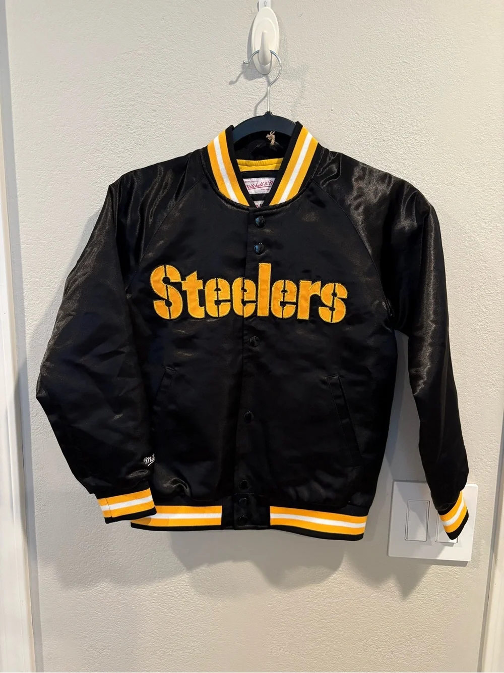 Mitchell & Ness brand new